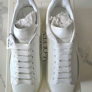 [미실착] 알렉산더맥퀸 에어 오버솔 스니커즈 판매합니다