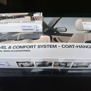 BMW 정품 옷걸이, 베이스캐리어 팝니다(새제품)