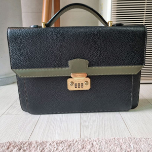 a.testoni 이태리 가죽 클러치 가방