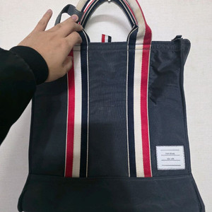 톰브라운 토트백