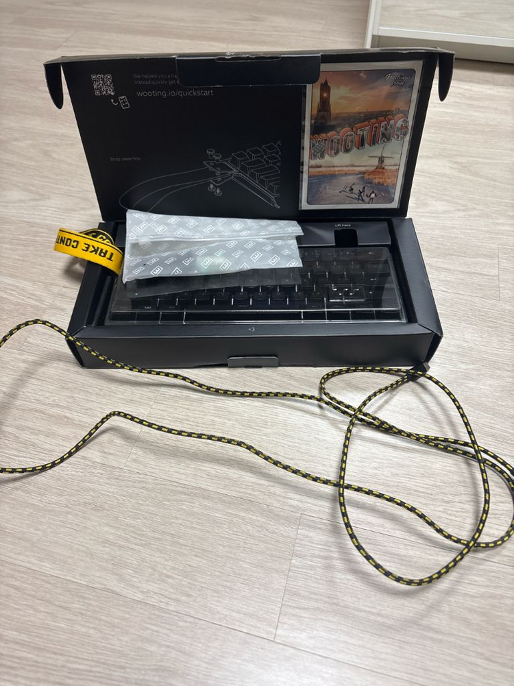 우팅60he 키보드--1