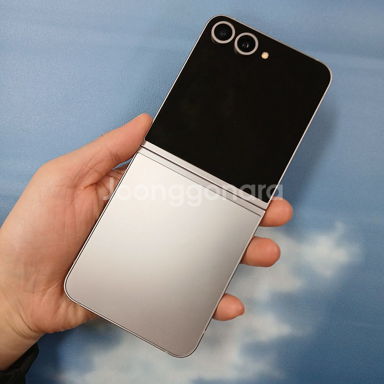 갤럭시Z플립6 256기가 실버쉐도우 공기계 중고폰 업무폰 서브폰 최신폰 퀵가능--0