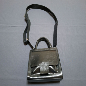 콰니 프론트 포켓 백 토트백 크로스백