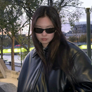 블랙핑크 제니 선글라스 차정원 러닝 레이밴 대디오 오클리 고글 아이자켓