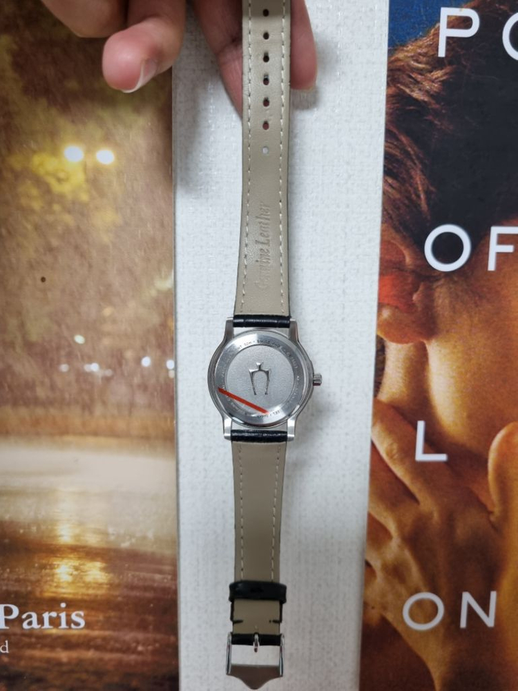 부로바 쉘 패턴 블랙 다이얼 데이트 쿼츠 시계--7