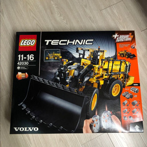 레고 42030 볼보휠로더 MISB
