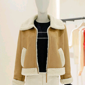 듀엘 양털 숏 무스탕 자켓