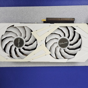 GALAX RTX 3070 Ti 화이트 그래픽카드