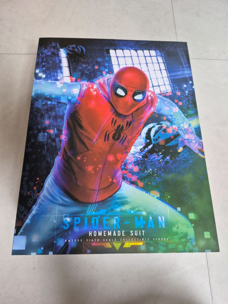 핫토이 스파이더맨 홈메이드 슈트 피규어 이미지