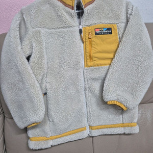 11월29일 토요일까지 판매)뉴발란스 키즈 플리스 집업 8-9세 후리스. 덤블자켓.뽀글이