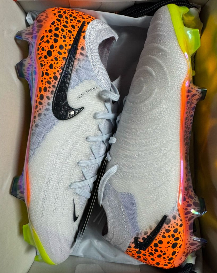 [255] 나이키 팬텀 GX2 엘리트 FG 일렉트릭 축구화 이미지