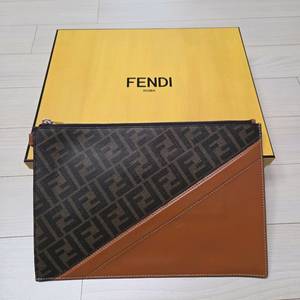 펜디 FF 로고 클러치백