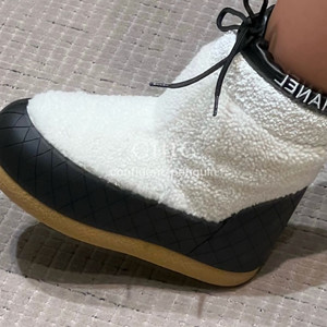 샤넬 코코네쥬 시어링 부츠 새상품