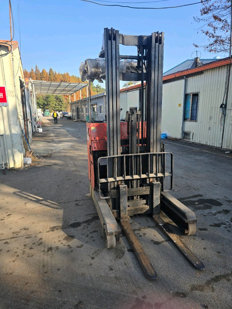 대우 1.8톤 전동 수동 입식 지게차 3단 5.5m가능 밧데리 교체 이미지