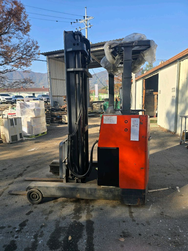 대우 1.8톤 전동 수동 입식 지게차 3단 5.5m가능 밧데리 교체 이미지