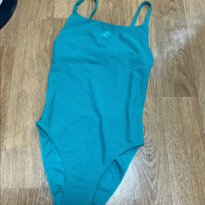 아디다스 원피스 수영복(브라패드 있음)