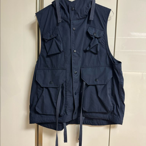 엔지니어드가먼츠 필드 베스트