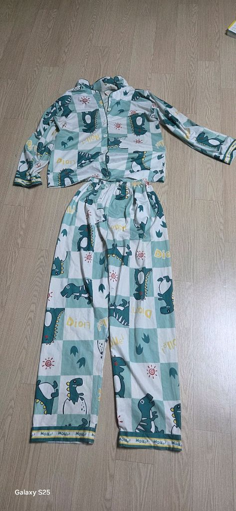 어린이웰톤 점퍼 150+ 맨투맨그레이 150 + 어린이 잠옷(상하복)--3