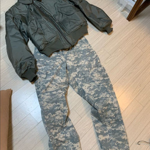 미군 아미 군복바지 상태 깨끗 미듐레귤러(31~34사이즈)