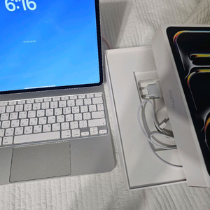 아이패드 프로 m4 13 1tb wifi +매직키보드정품