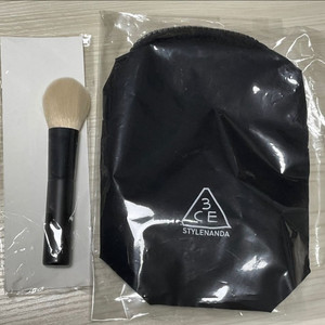 일괄)3ce 블러셔 브러쉬+파우치