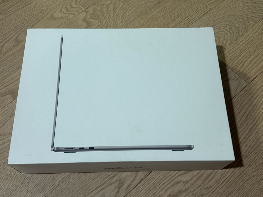 맥북 에어 M3 13인치 스페이스그레이 이미지