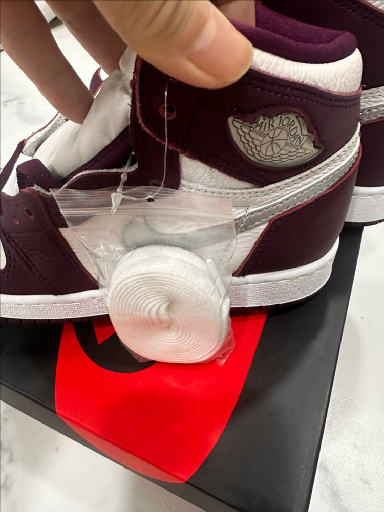 나이키 에어조던1 레트로 하이 OG GS 이미지