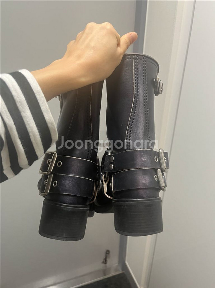 미우미우 바이커부츠 미들부츠--1