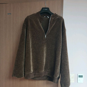 타임옴므 반집업 상의 105