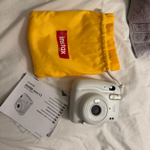 인스탁스 미니11 화이트 새상품 팝니다