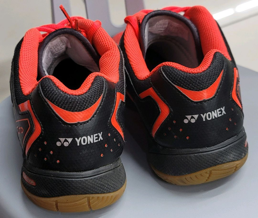 요넥스 배드민턴화 빨간색 270 QUATTRO FIT--4