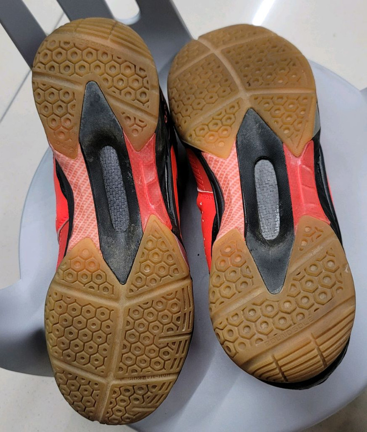 요넥스 배드민턴화 빨간색 270 QUATTRO FIT--6