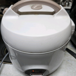 쿠쿠 3,4인용 일반전기밥솥 CR-0322P 판매합니다