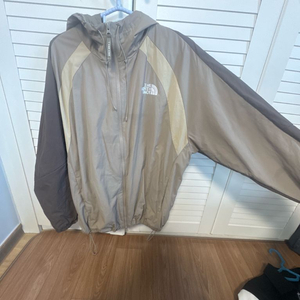 노스페이스 바람막이 자켓 L사이즈