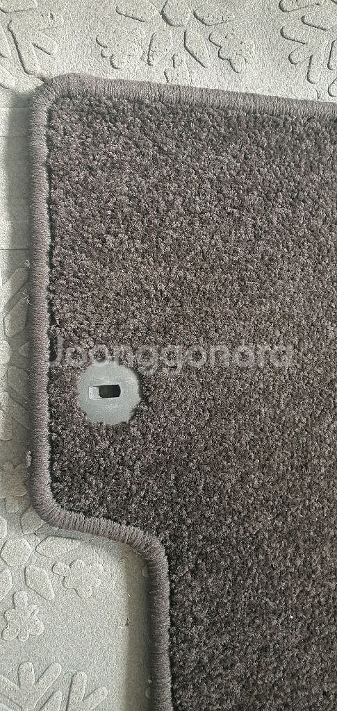 제네시스 GV80 운전석 순정바닥매트.--1