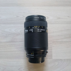 니콘 AF NIKKOR 70-210mm F4-5.6 D렌즈 팝니다.