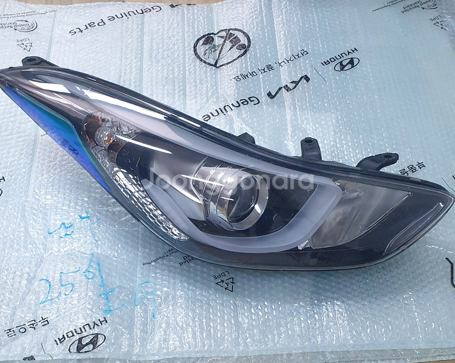더뉴아반떼MD 7핀 면발광 헤드라이트--0