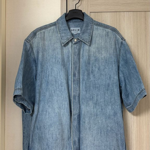 24SS 솔리드옴므 반팔 데님 셔츠