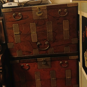 빈티지 스타일 가죽 장롱