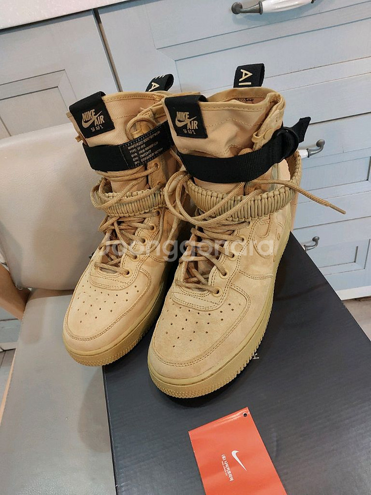 나이키 SF AF1 스페셜 필드 포스 클럽골드 맨사이즈 250사이즈 택포 7만--1