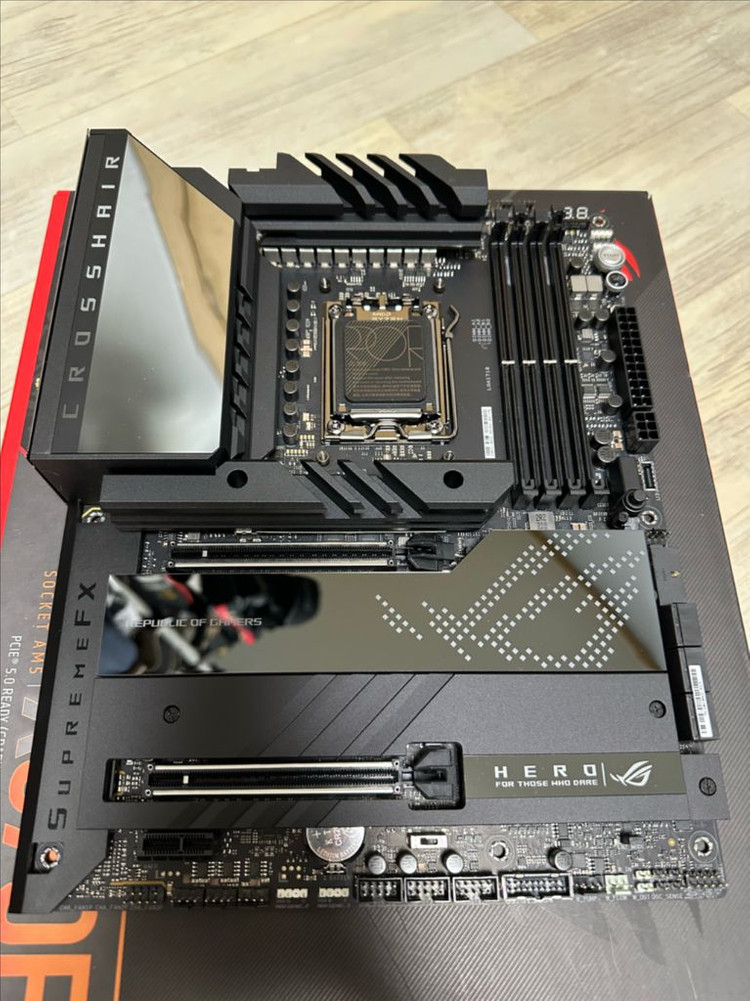 ASUS ROG CROSSHAIR X670E HERO 판매합니다. 무상보증 가능--1