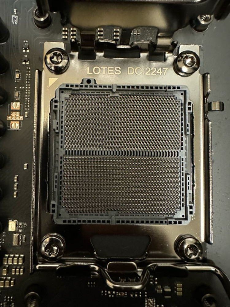 ASUS ROG CROSSHAIR X670E HERO 판매합니다. 무상보증 가능--2