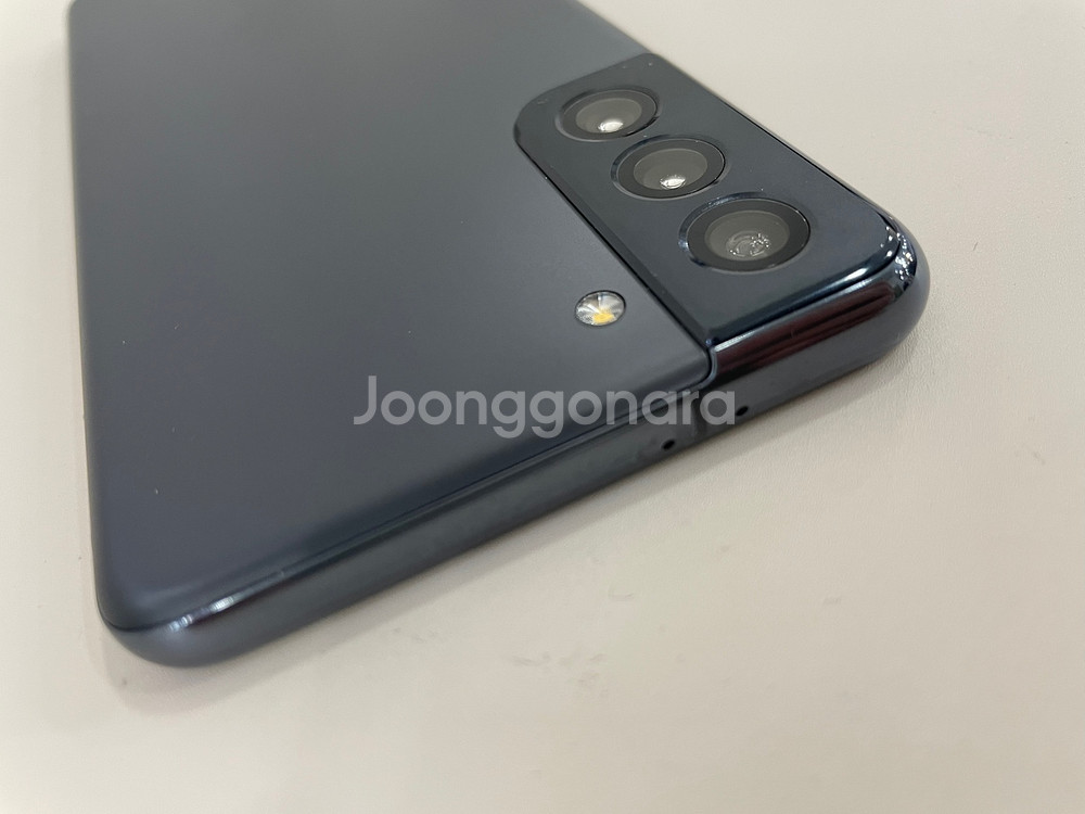 갤럭시 S21 블랙 무잔상 S급 중고폰공기계--1