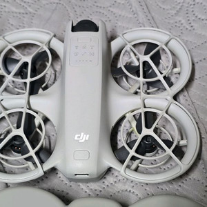 DJI NEO 배터리3개 충전기등 케어 1년 남음