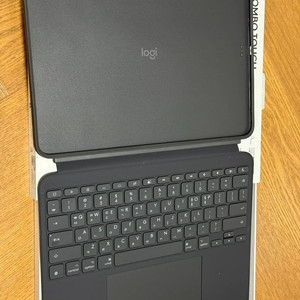 로지텍 콤보터치 아이패드프로 M4, M5 13인치 키보드 케이스