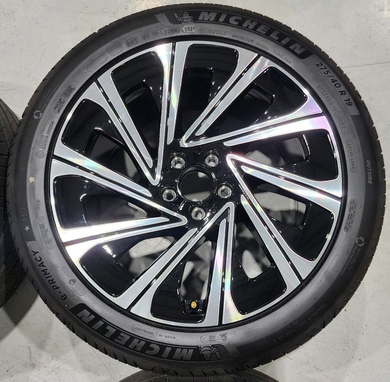 벤츠 W214 E300 익스클루시브 19인치 휠타이어, 미쉐린타이어 이미지