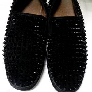 루부탱 스파이크 롤러 슬립온 스니커즈 운동화