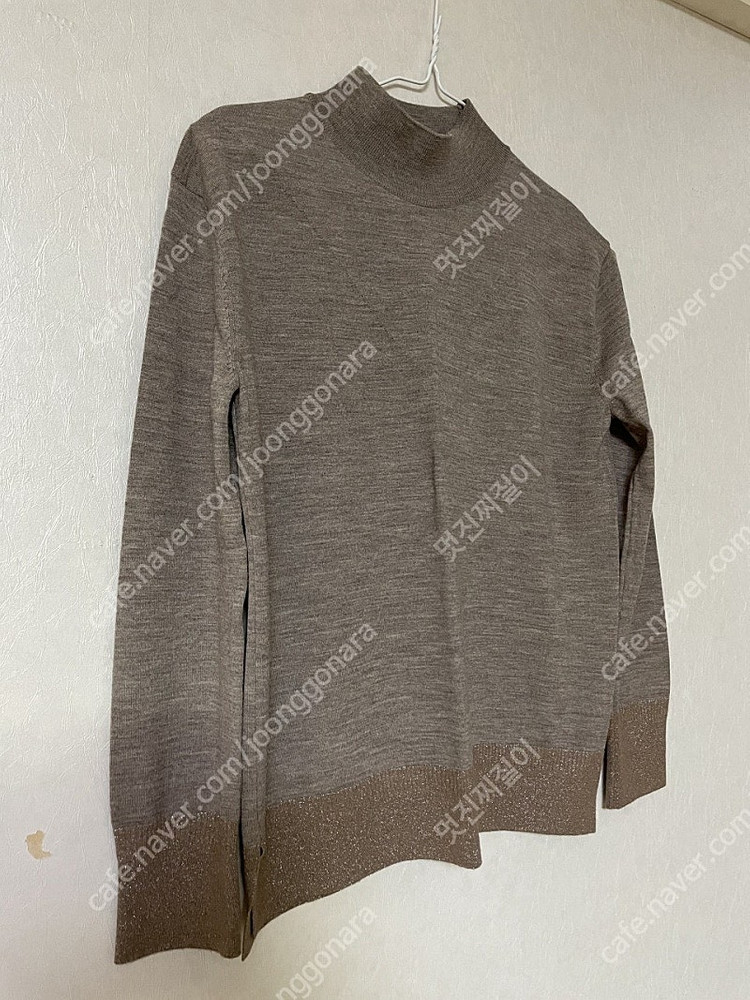 구호 겨울여성 니트 터틀넥--1