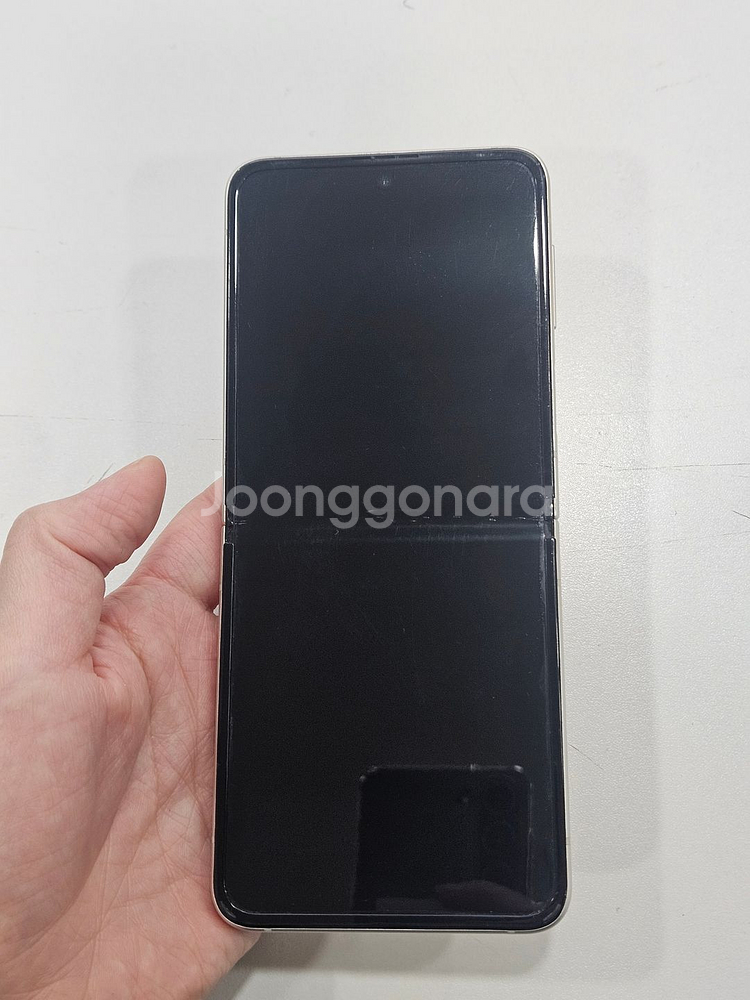 갤럭시Z플립3 크림 256GB 가성비폰--5