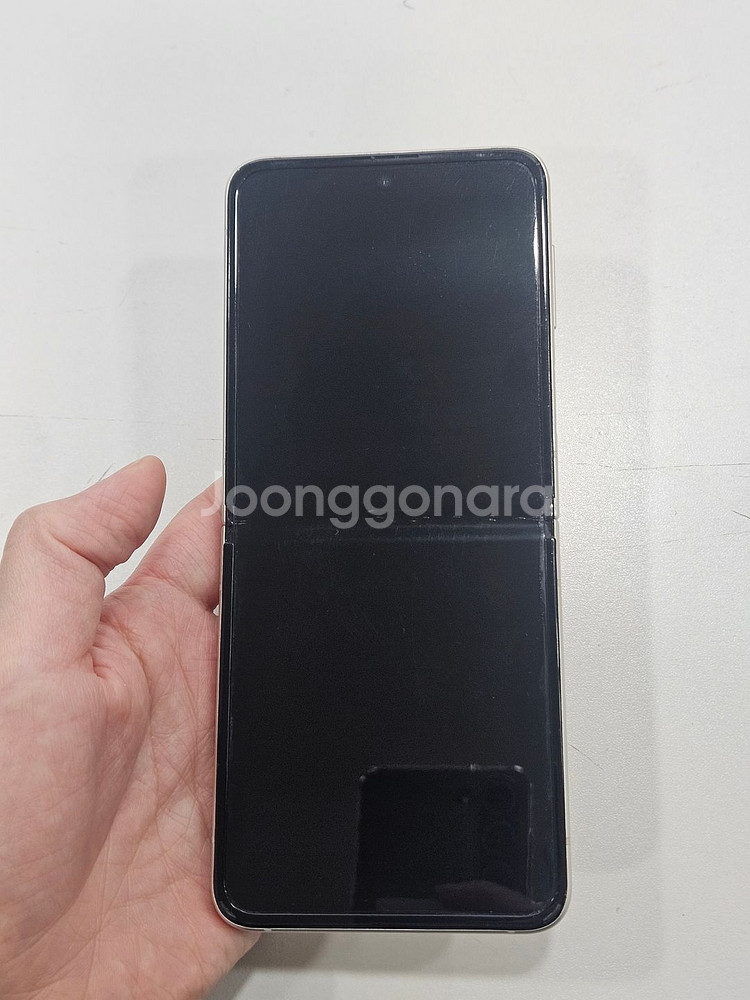 갤럭시Z플립3 크림 256GB 가성비폰--5